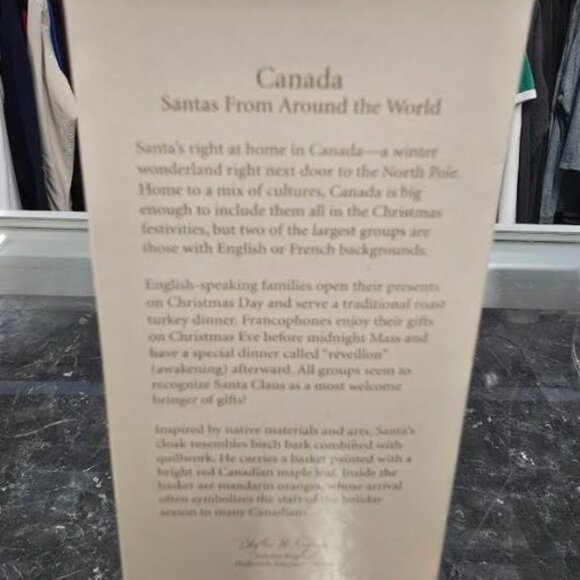 NEW UNOPENED BOX 2008 CANADA Santas Around the World by Hallmark Gold Crown - Picture 6 of 6